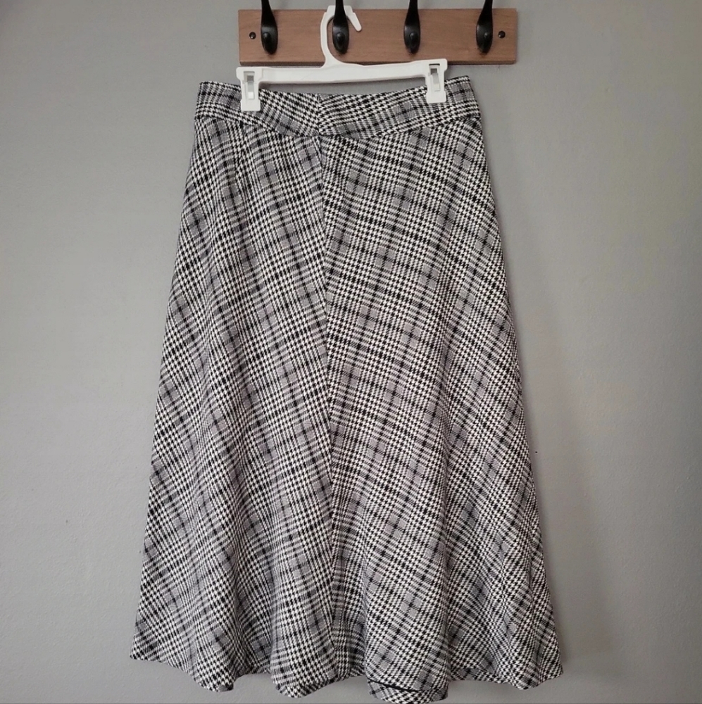 NWT long houndstooth skirt